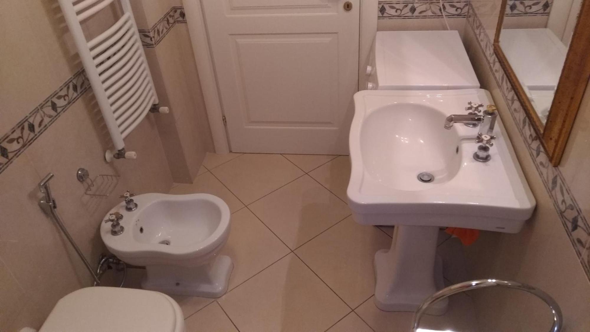 Short-Lets D33, Part Of The House Is Available For Short-Term Rentals In Sorrento Center Bagian luar foto