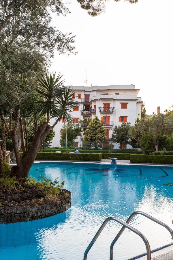 Short-Lets D33, Part Of The House Is Available For Short-Term Rentals In Sorrento Center Bagian luar foto